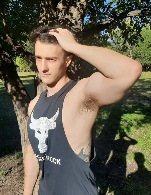 No deodorant in these pits