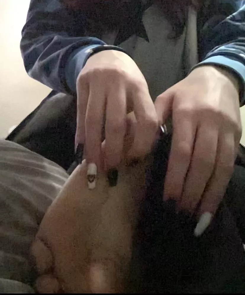 She could barely handle my torturous tickles <3