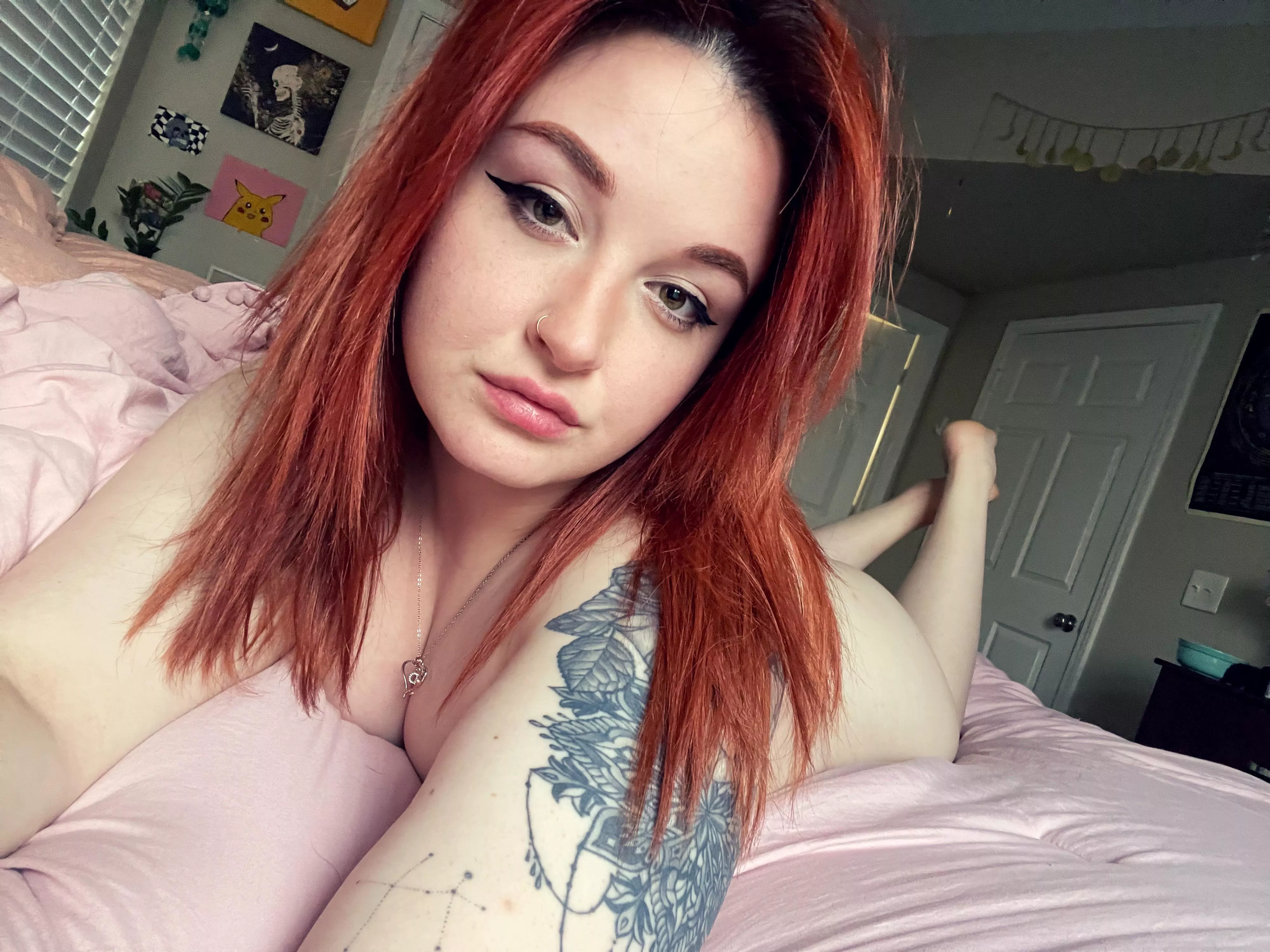 Wanna come keep me company? 😛 I’d love to play with you.