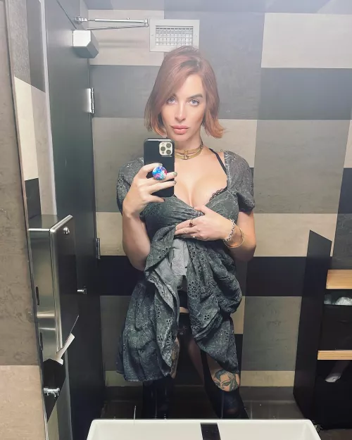 Will someone cheer me up?