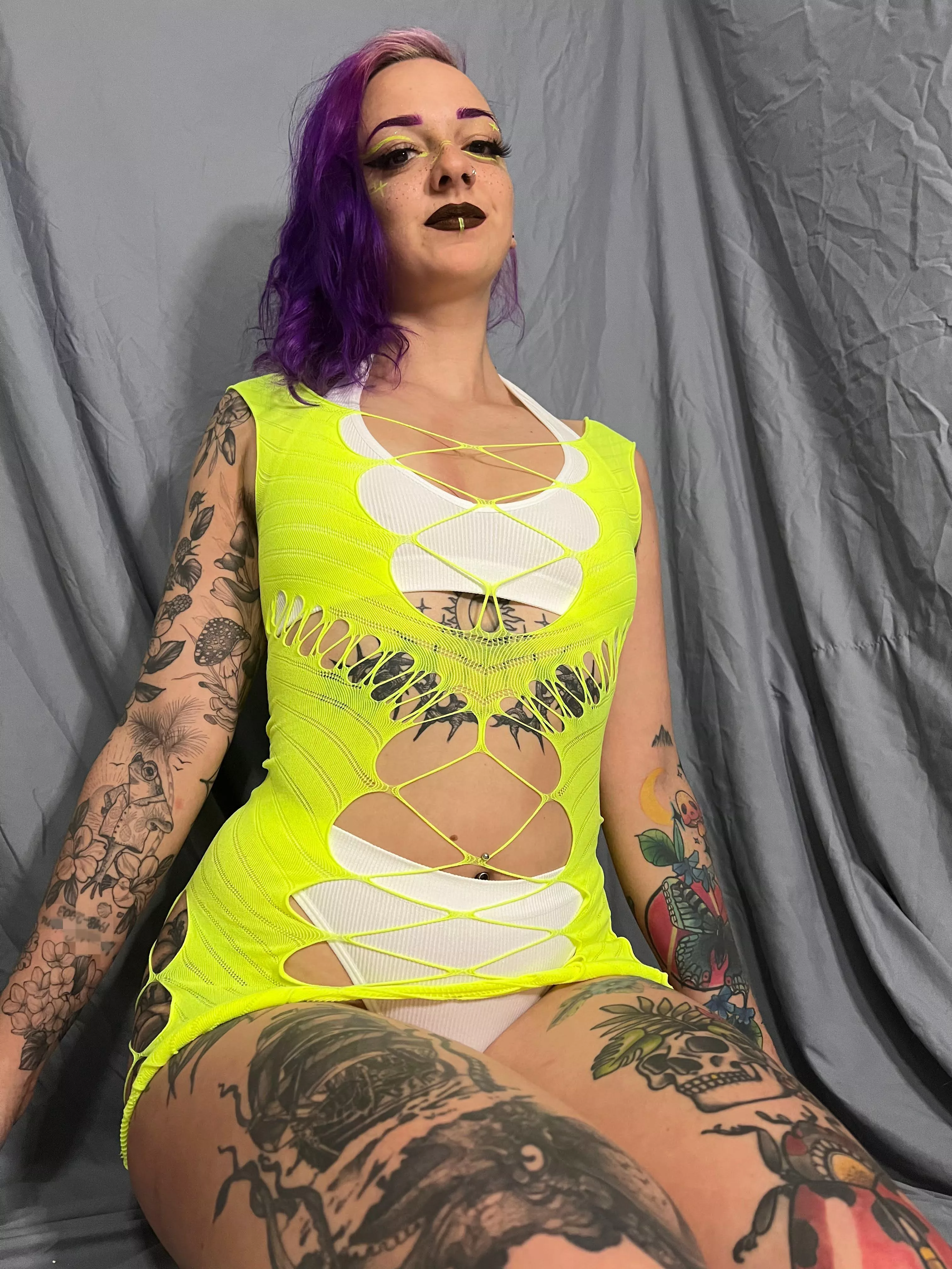 application to be your goth fuck doll