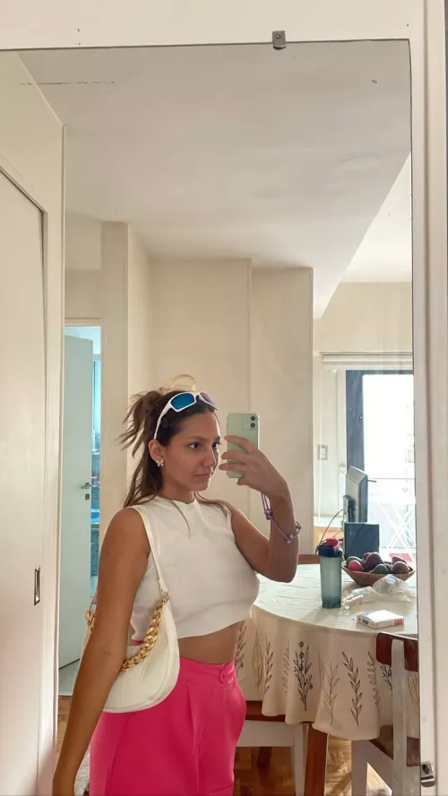 Busty latina in a tight white top 🤤