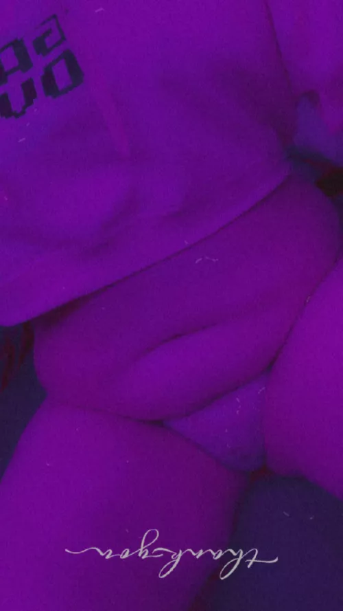 do you like thicc feminine guys 😈💜