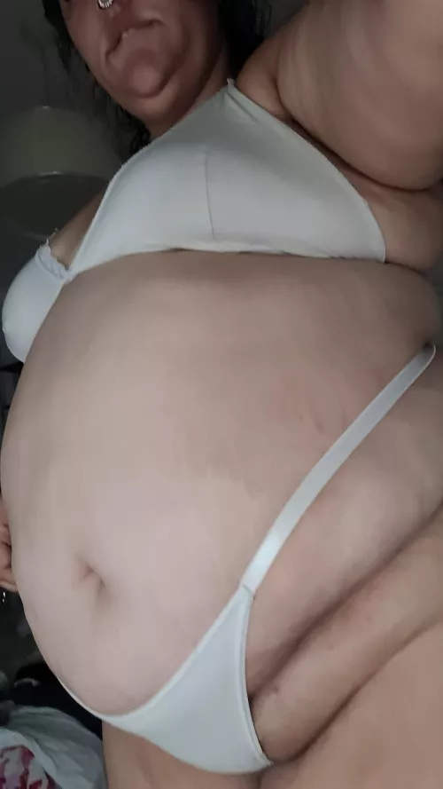 fat belly full of food 🥵