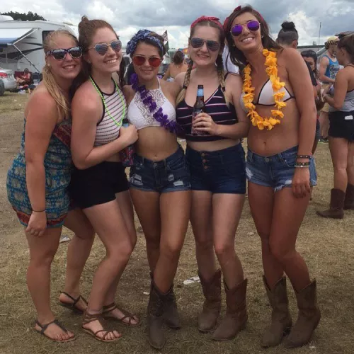 Festival girls