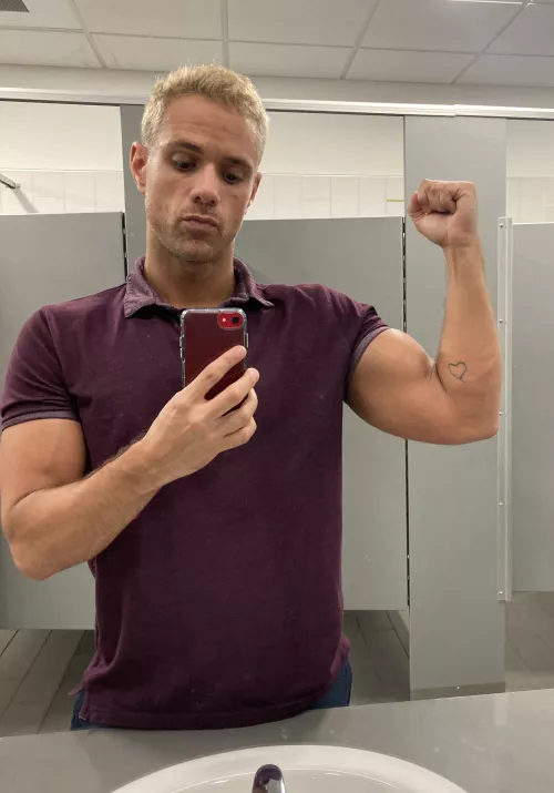 Had my tiny discrete heart for 12 yrs. I love full sleeves with lots of color though. Too big of a change?