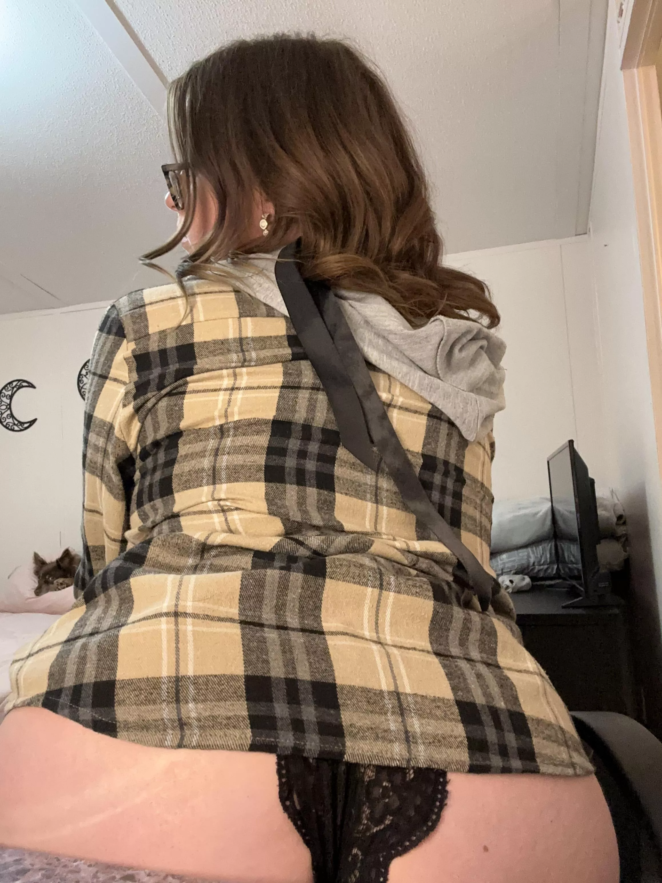 hi babe , fresh hot curls