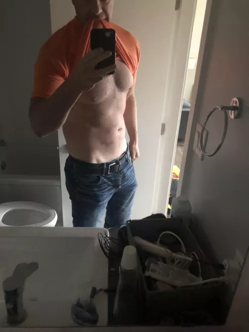 How’s this for 6’5 and (42)? Is it still working? Chat is encouraged