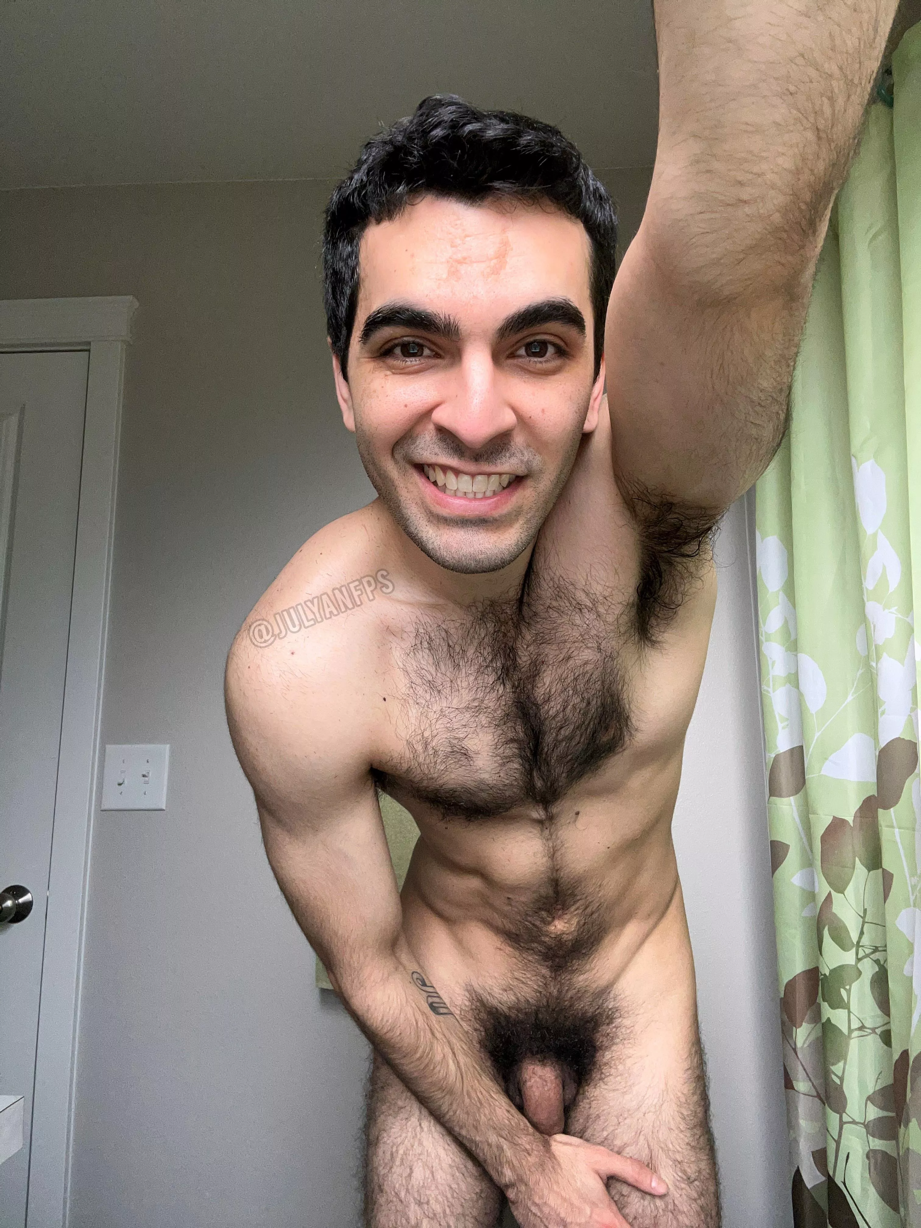 My smile right before shoving your face in my armpit 😏