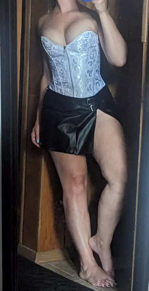 New corset, who dis?