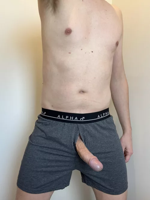 Not too baggy but still loose 👌