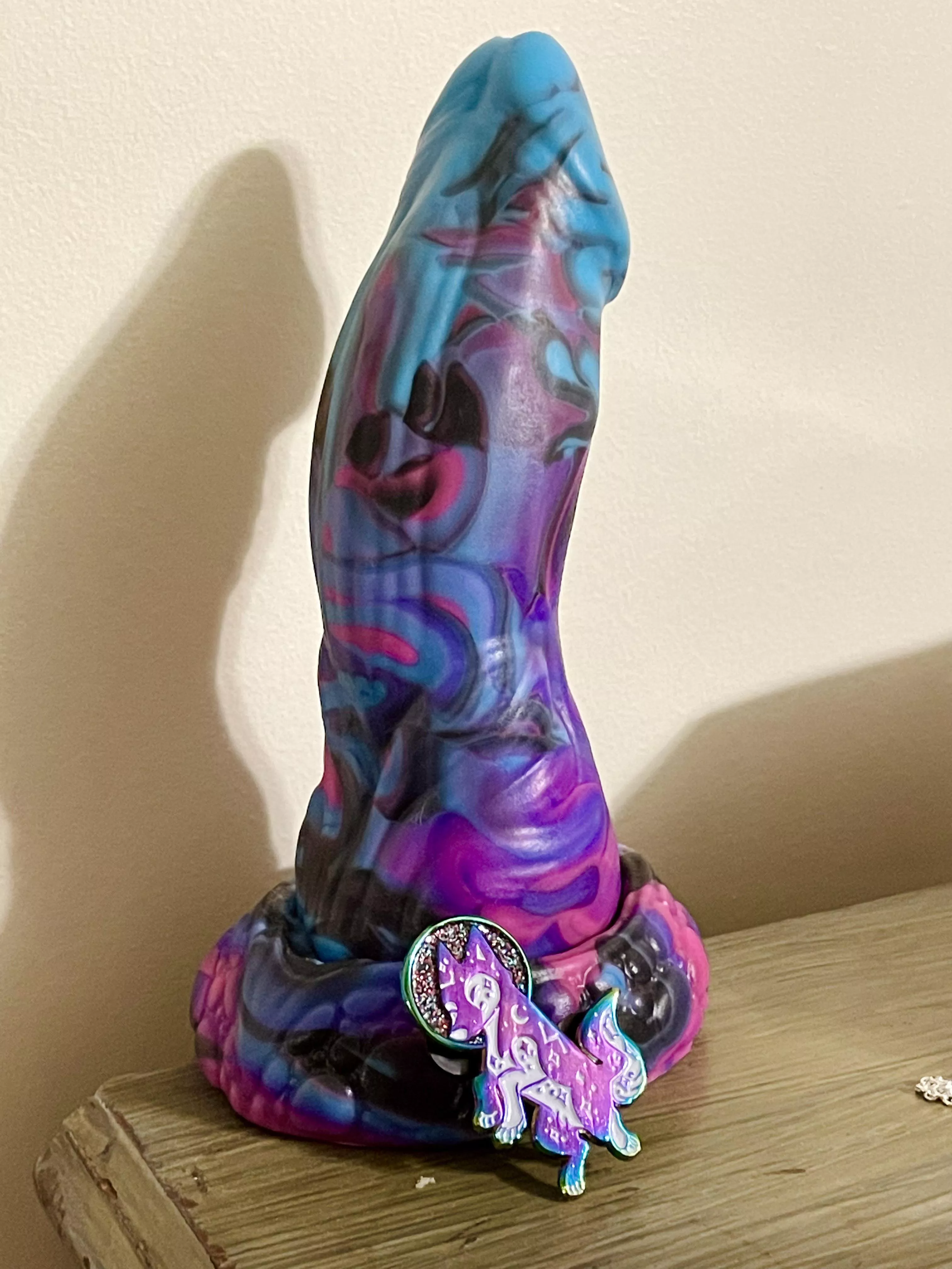 Nox matches my Larka pin