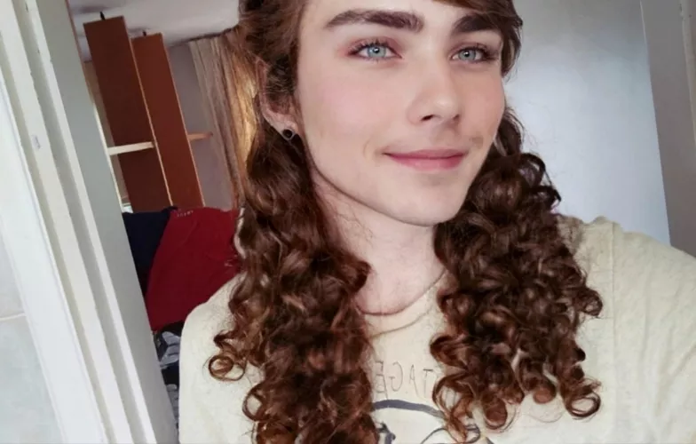 Showing off my hair again 🤦 Don't mind me