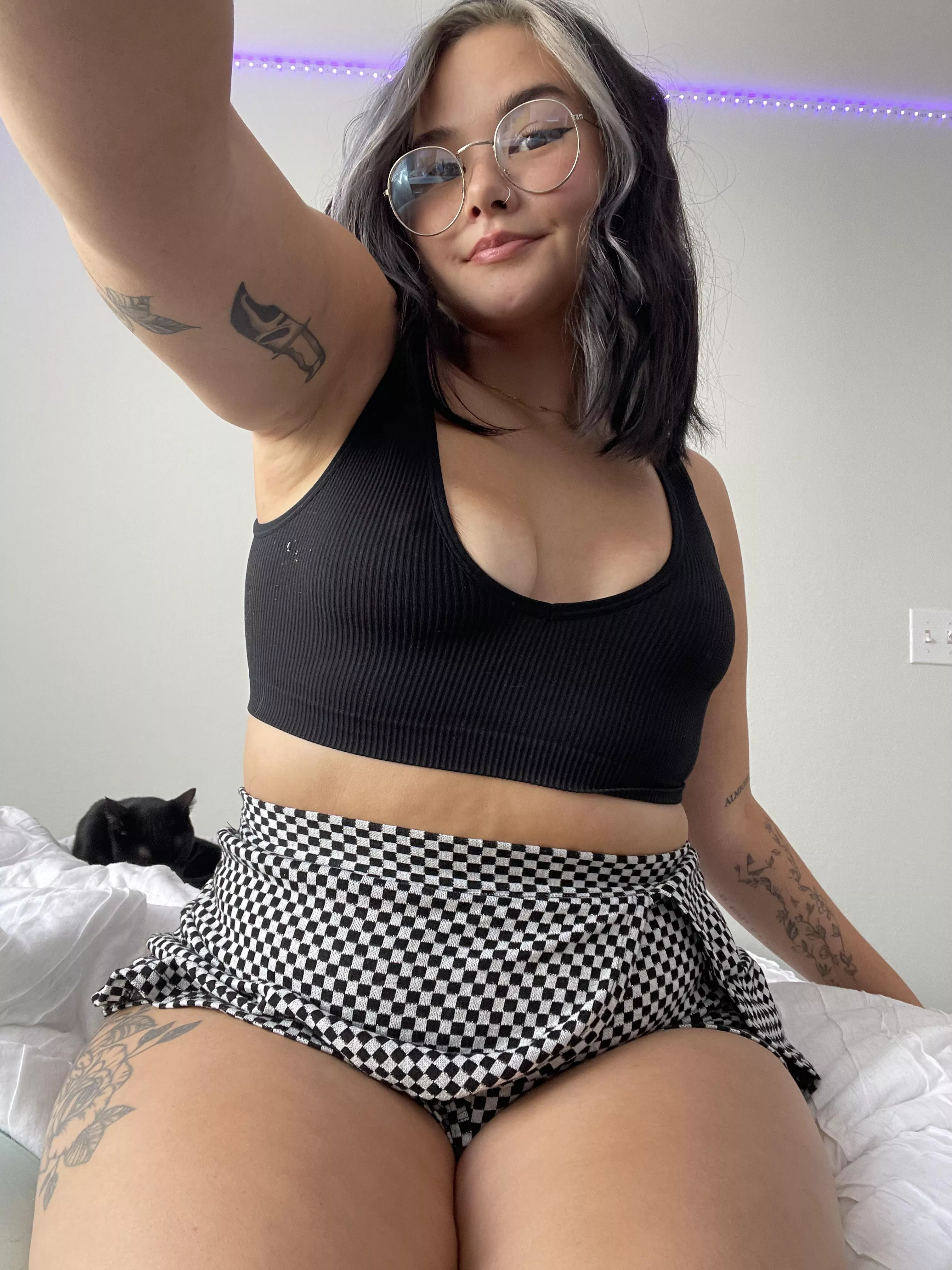 so horny that you can see my nipples😅