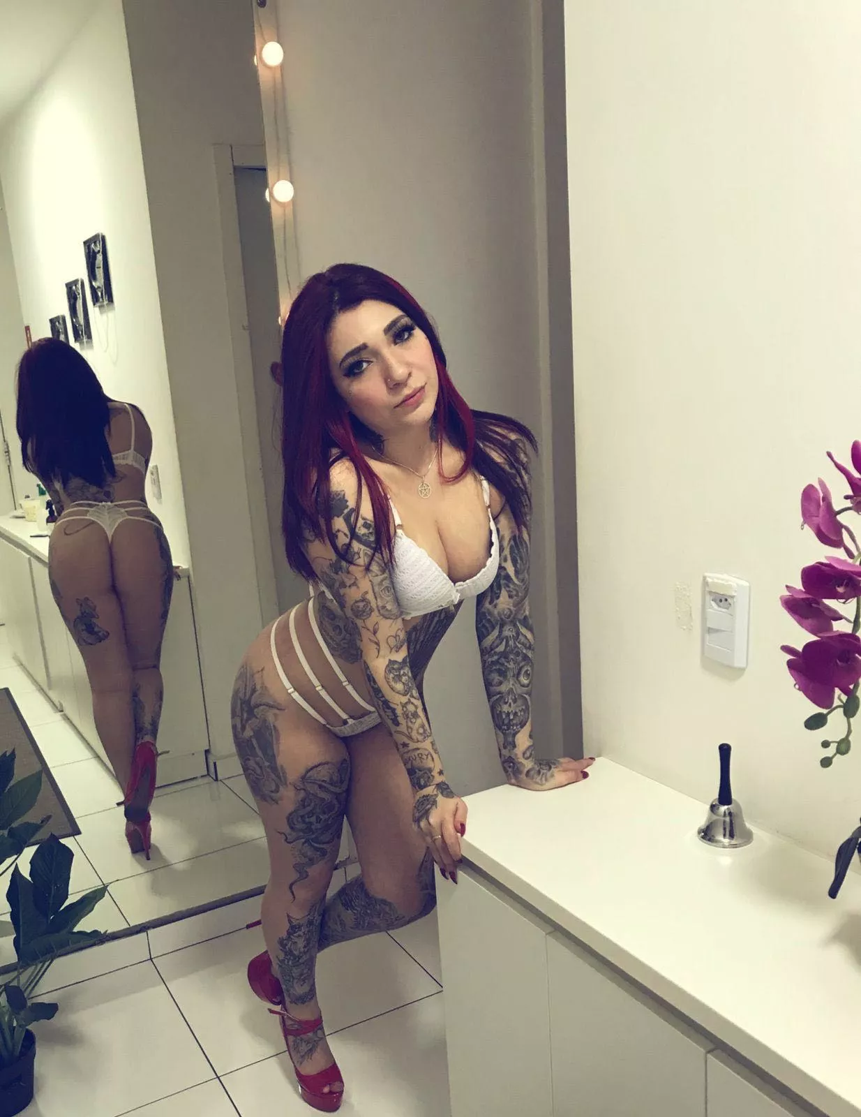 Would you date a girl like me?