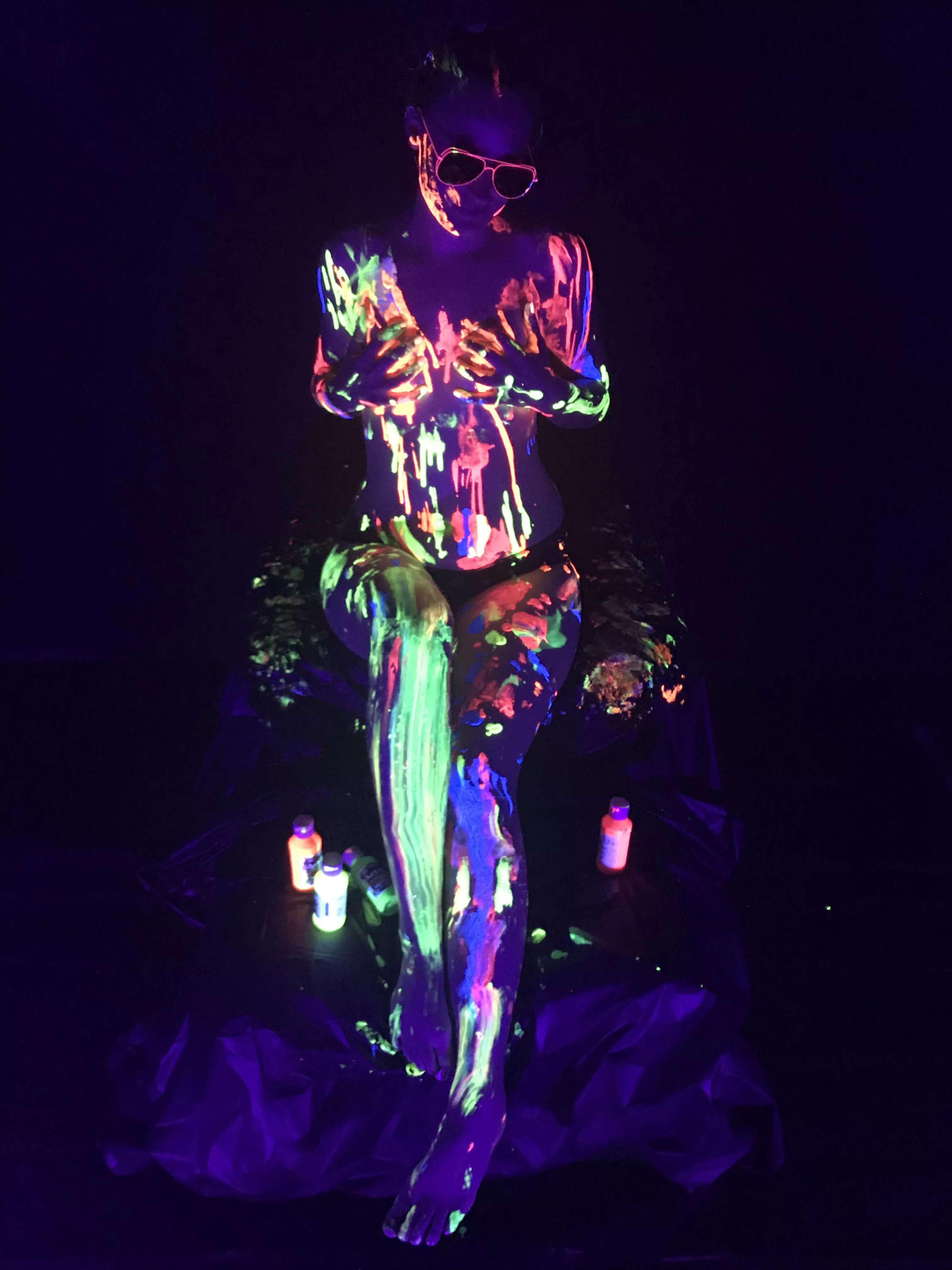 Come help me rub this paint all over