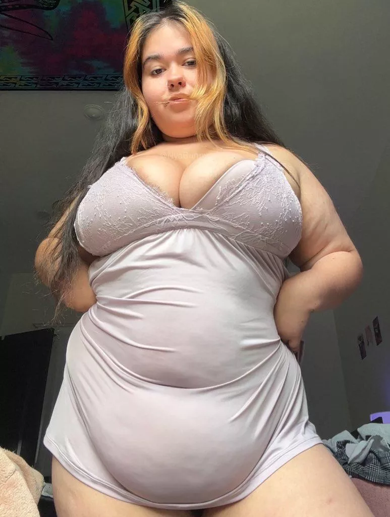 does my lingerie make me look fat? (pls say yes)🥹