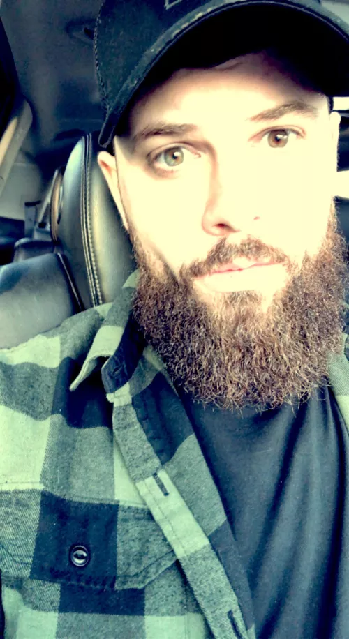 Hello, anyone like beards?