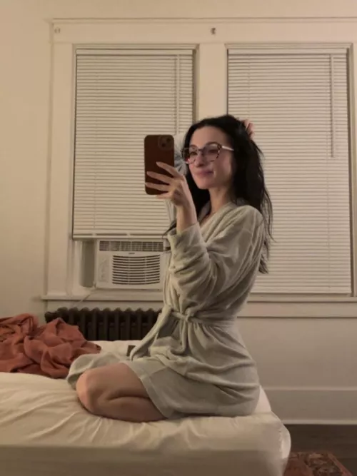 I bought this robe so I could feel like Carmela Soprano but maybe it’s more Tony [f]