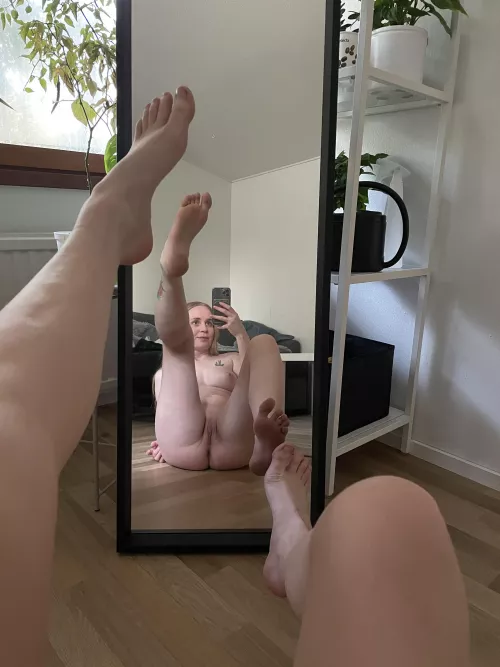 I'm just wondering if I can do some squats on your face