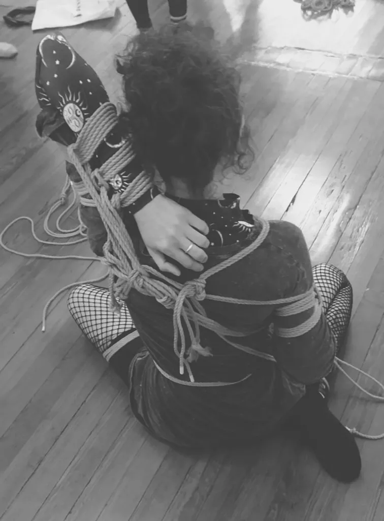 I'm looking for someone to tie me