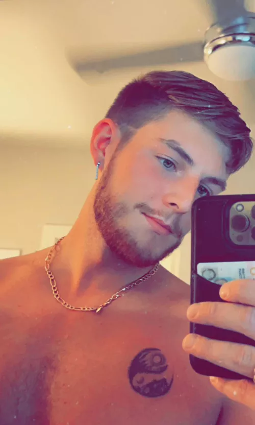 It’s my 25th birthday and I’m celebrating here on Reddit 😎 this community has done a lot of good for helping me get my life on track. Cheers to a quarter-century boys