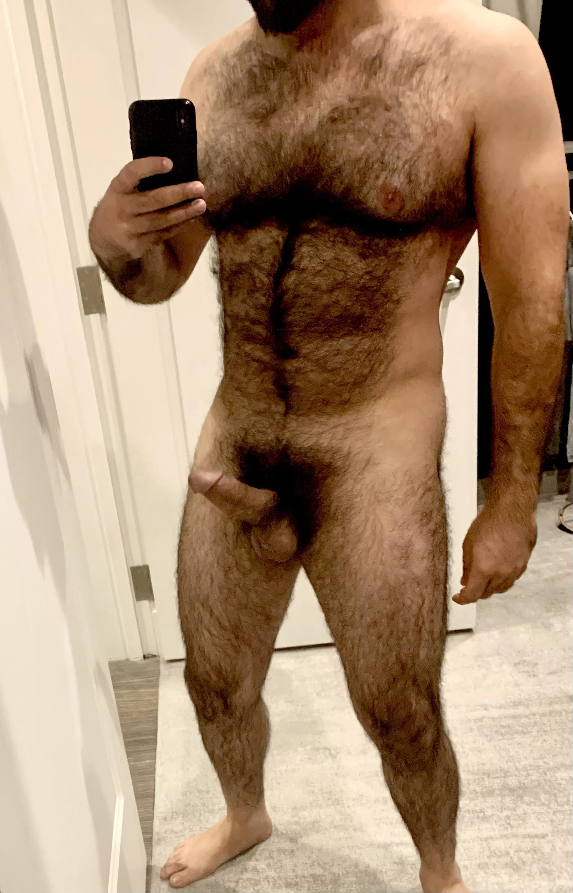Pure TOP hairy daddy… What I look like first thing in the morning… Should I hit the weights or are you waiting for me back in bed?