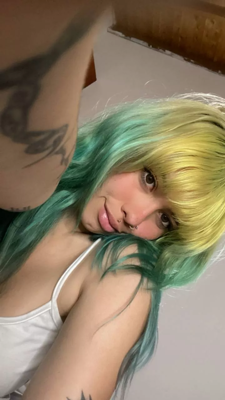 They say green is good for the eyes, imagine how it looks like when I suck your dick