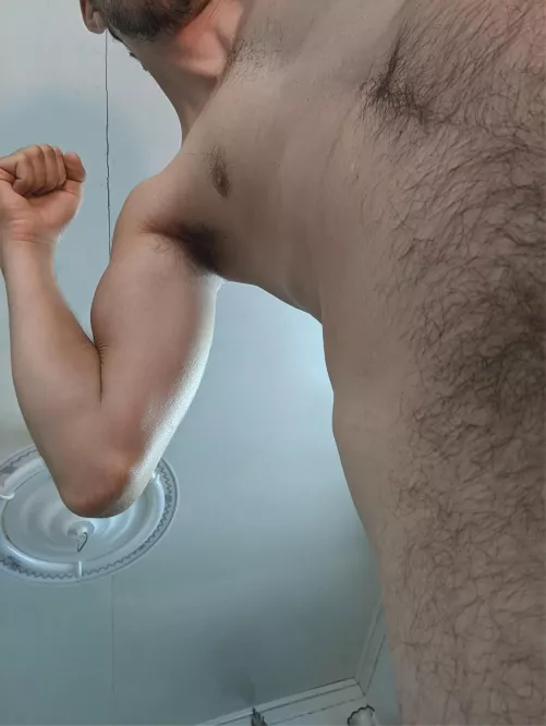 Want to lick my sweaty pit?