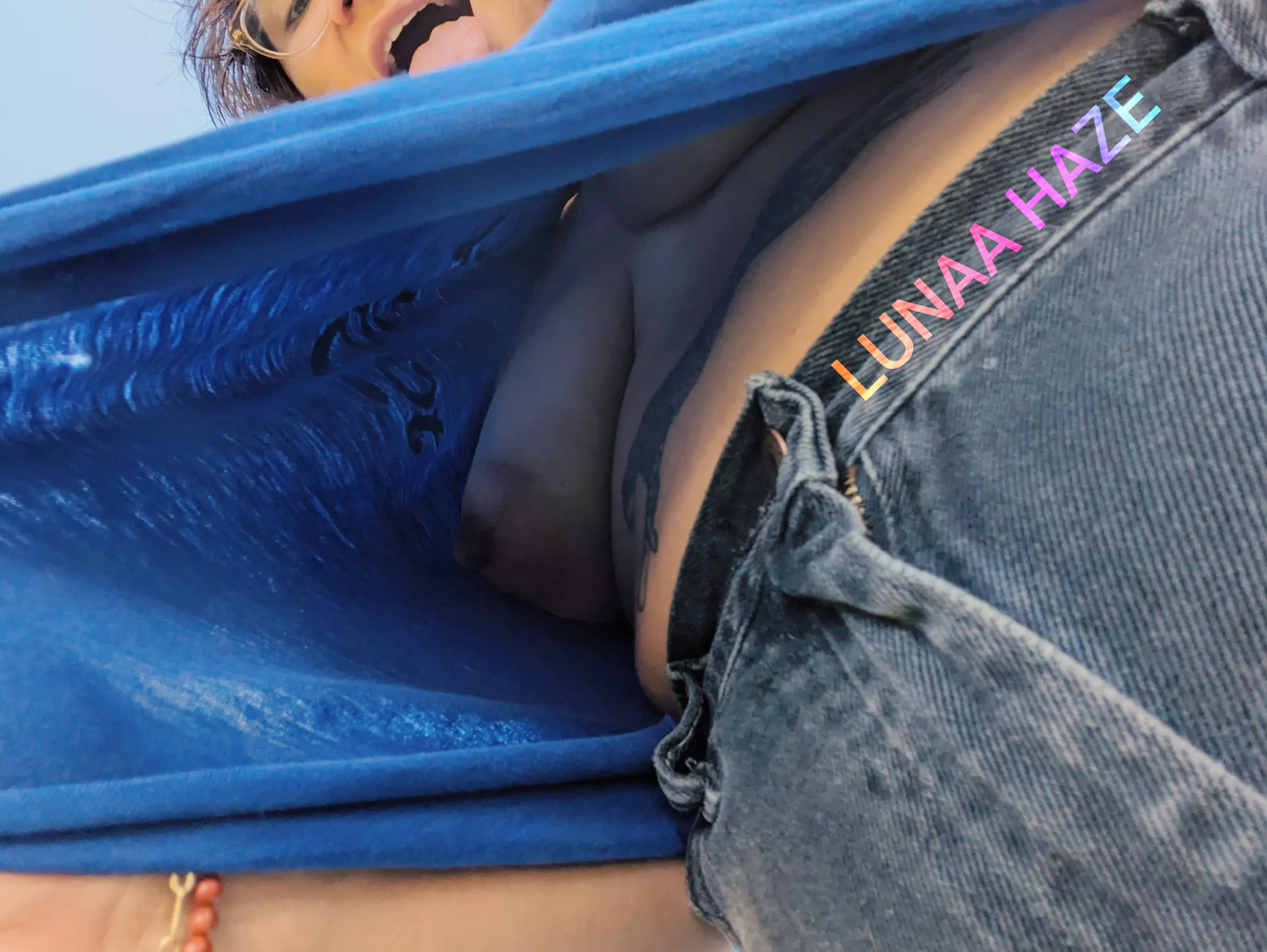 A slight breeze and I'm flashing the neighborhood