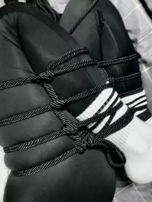 Am a bit late but this is what I did on my last self tie saturday😝