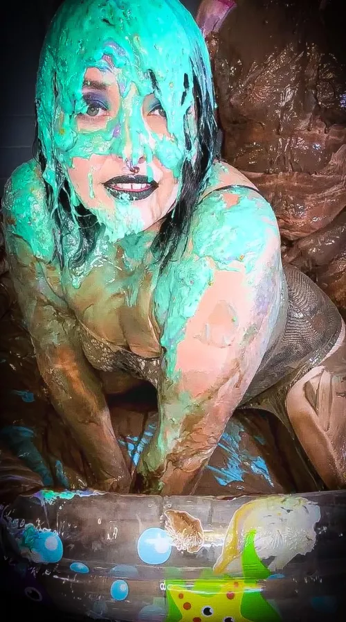 Caked on fun 💙🤎