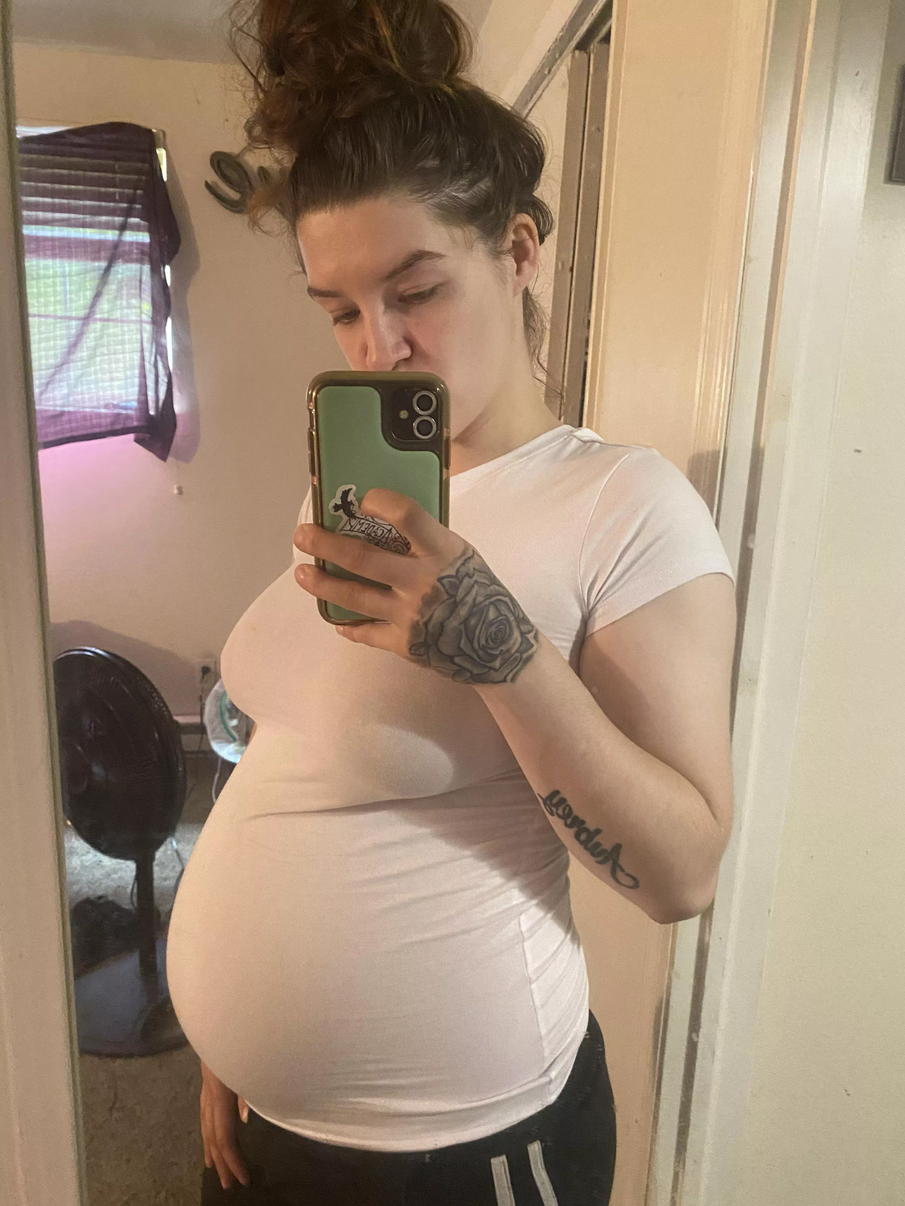 Doing video chat and live snaps hmu decent price