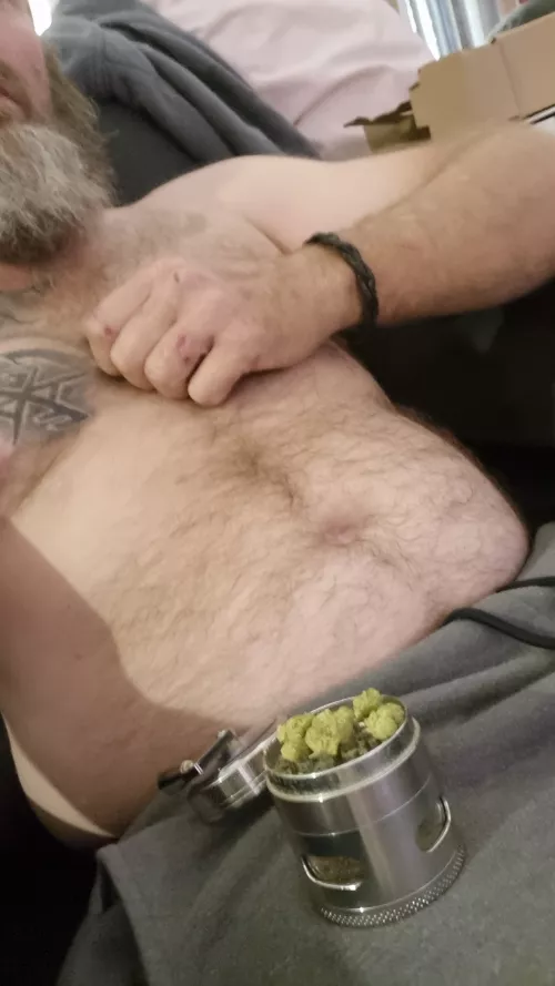 Friday arvo s(m)oke and chill.