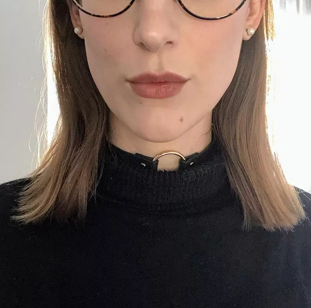 Honey on her way to work 💕