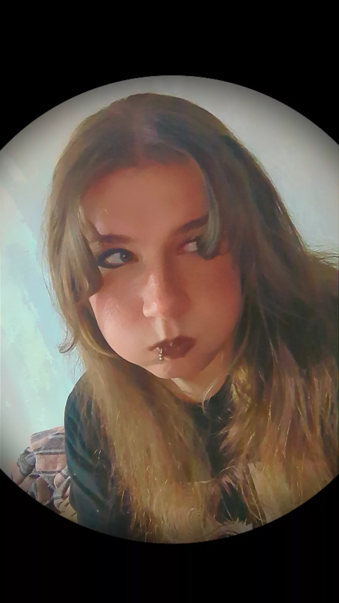 I did my hair, I hope you like it..