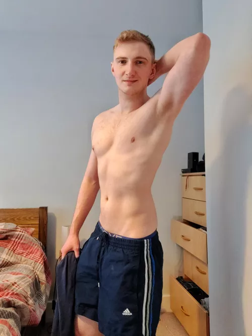 Nothing like a good stretch after the gym! 💪