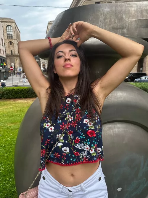 sexy tummy is perfecc after a walk [IMG]