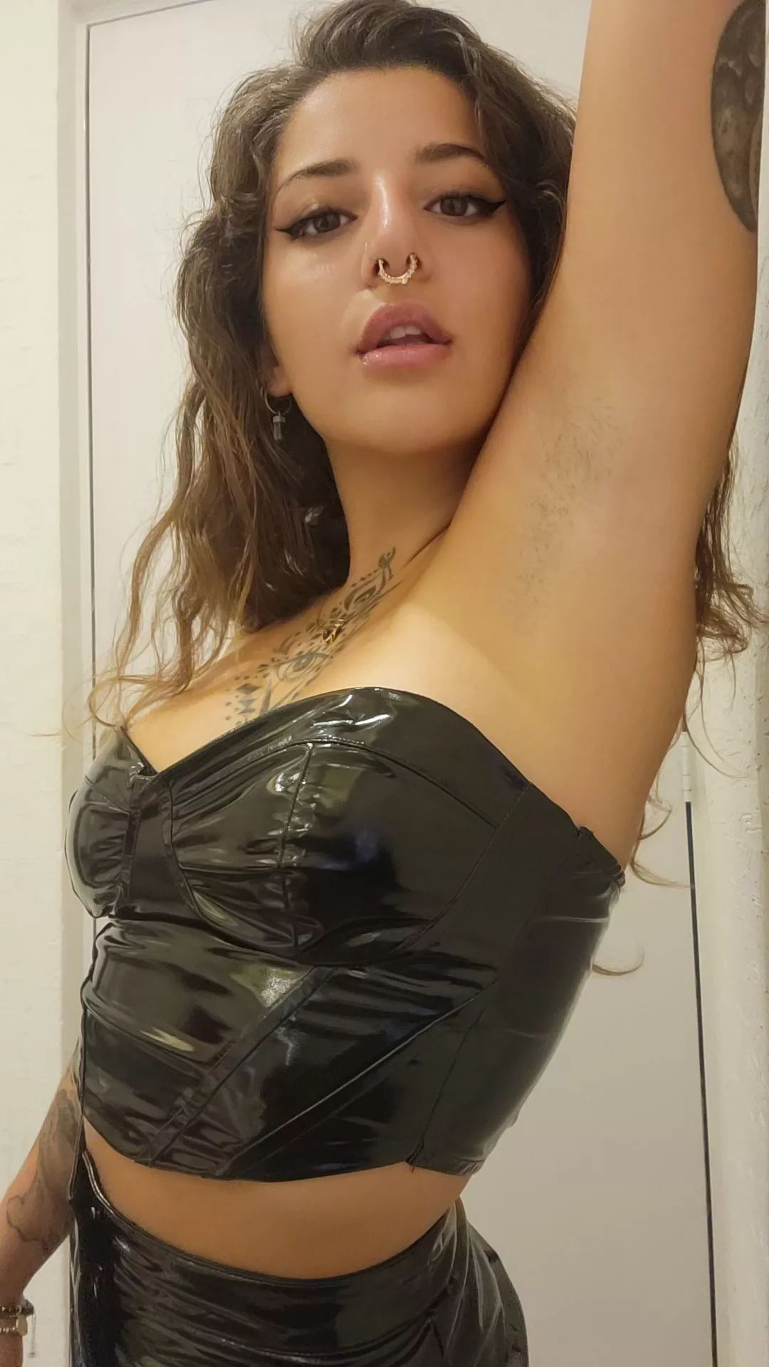 U like the smell of sweat ? Imagine of latex