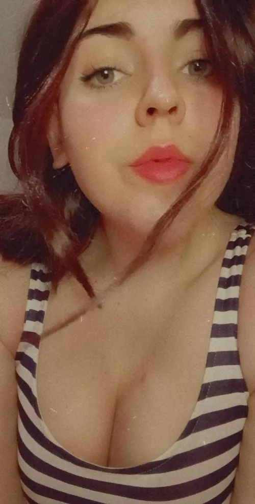 Which part of me you noticed first?👀