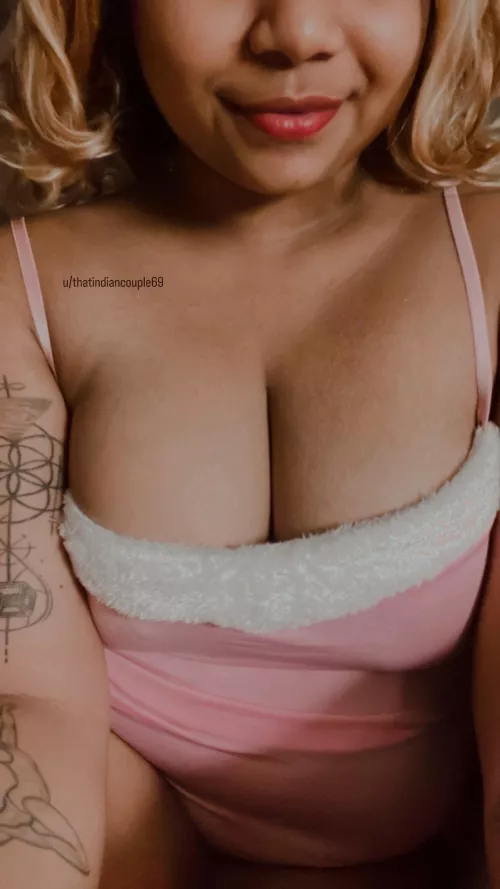 Would you let me squeeze your 🍆 in between them?