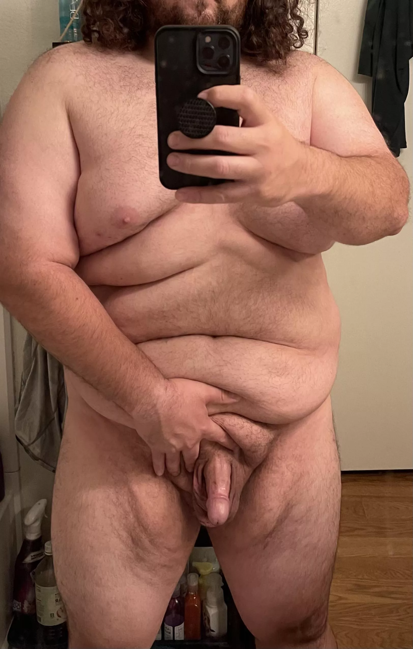 Come play with this thick daddy