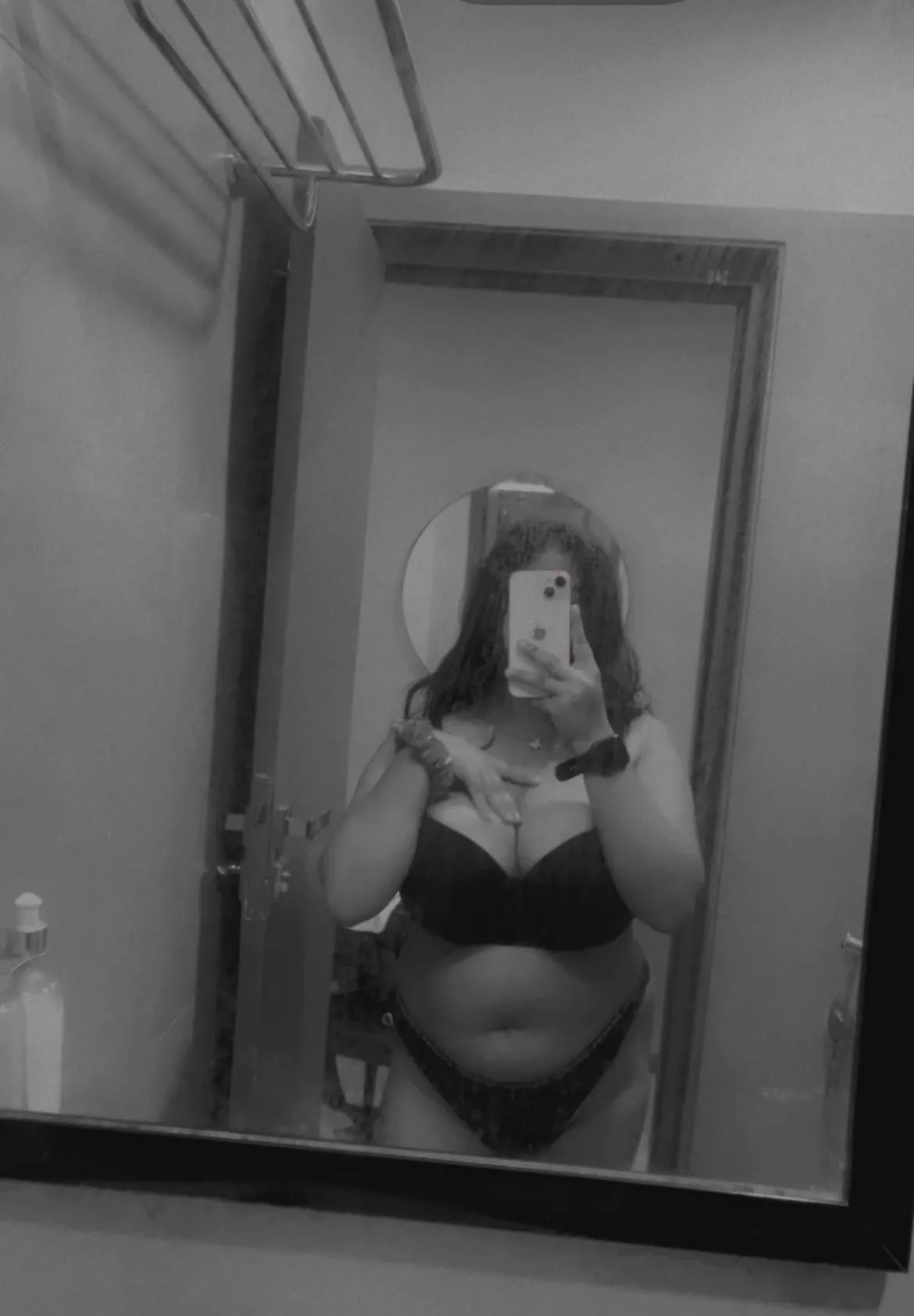 (F) Drunk Thoughts : “Am I The Only One Who’s Waiting For 9’O clock to Watch BIG BOSS & Satisfy My Kaleshii Side “ 🙂👍👍