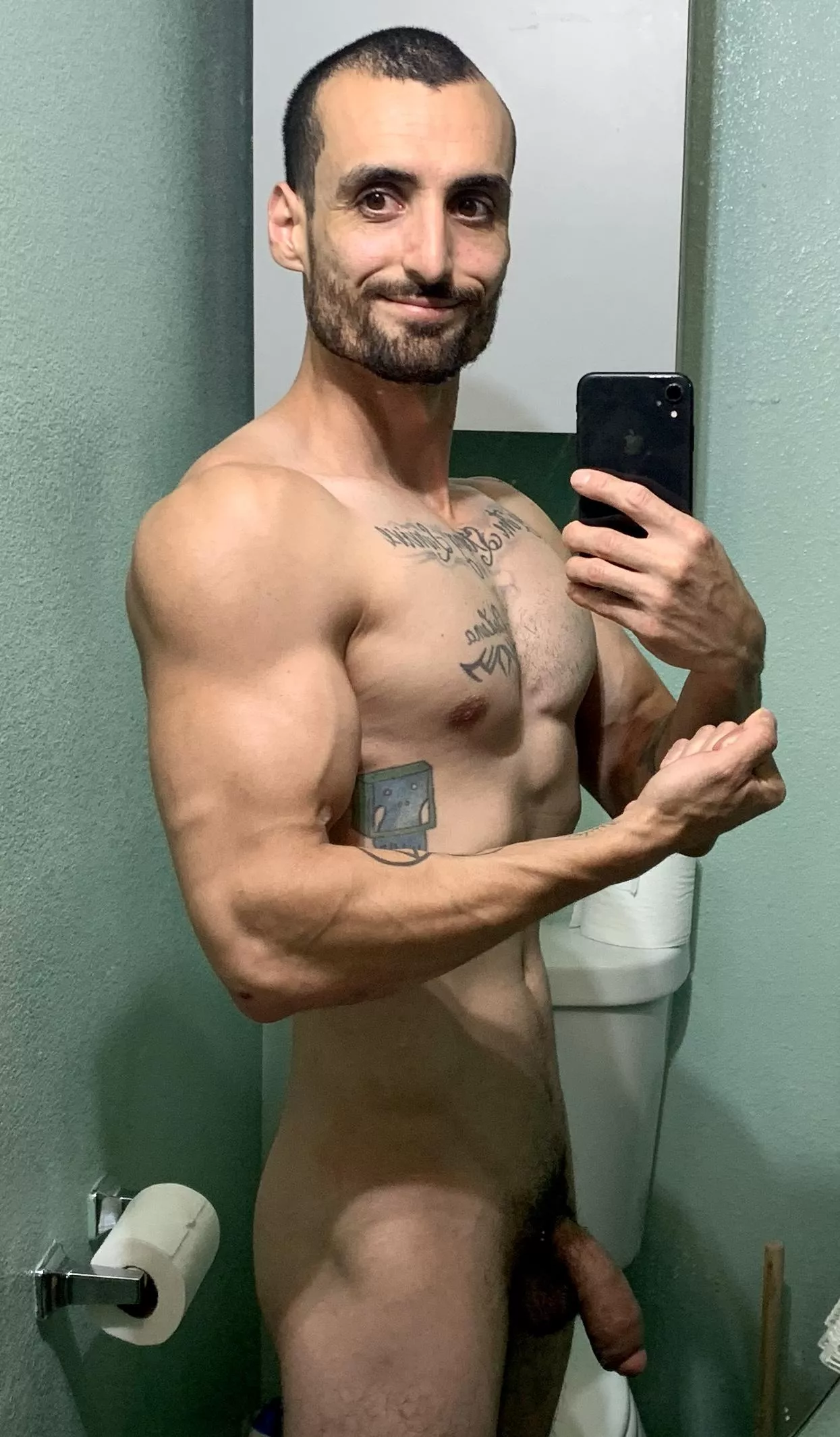 got a tan and good pu[m]p today im happy , lets have fun?