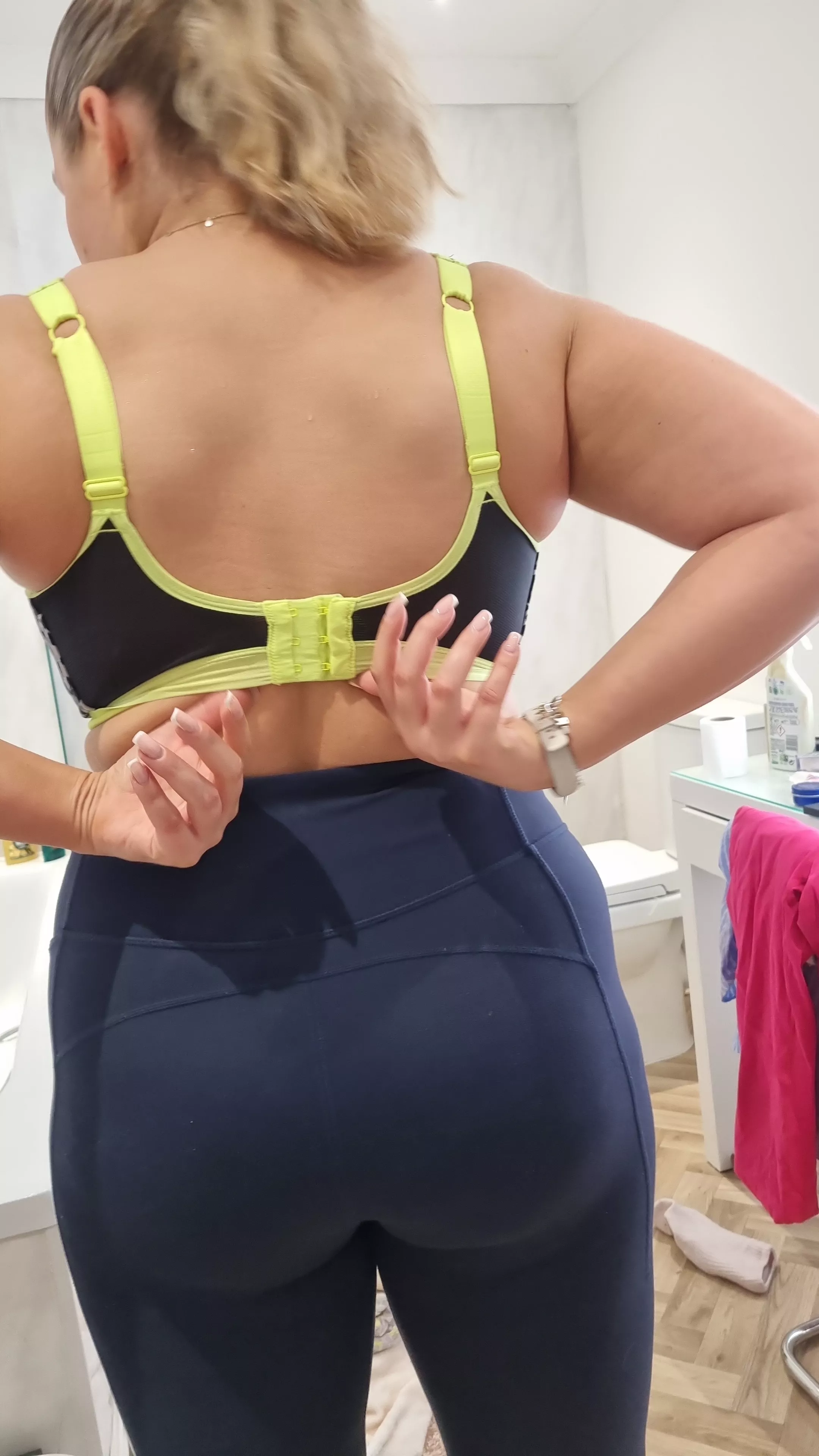 Help me take it off??