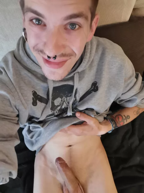 Hey 28 yrs how are you?😏