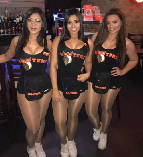 Hooters