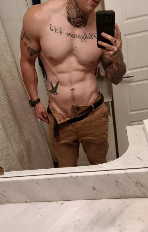 I could use some company on this lovely Friday evening 😈