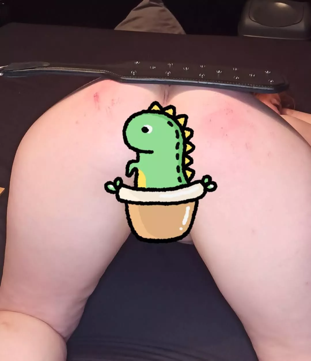 I love the lil blood bumps from the paddle [F]