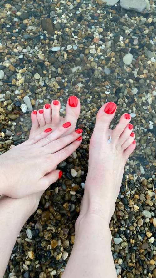 I love when my hands are worshiped